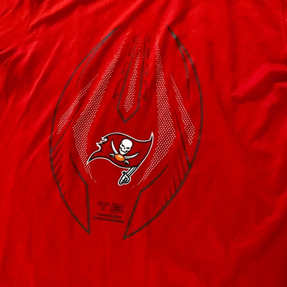 Nike Mens Dri-Fit Tampa Bay Buccaneers Bucs NFL Tee shirt small red euc flawless - Picture 6 of 8